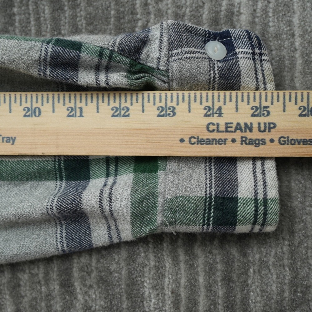 Old Navy Vintage Flannel Men Gray Green Plaid Soft Long Sleeve Button Up Large - Picture 8 of 11